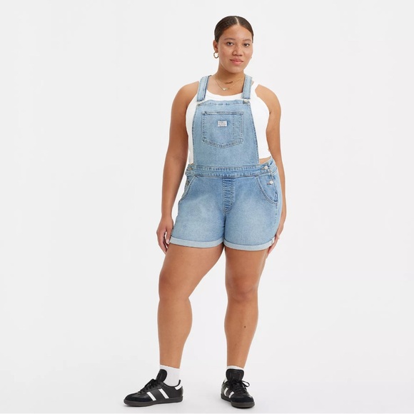 Levi’s Vintage Women’s Shortalls  Women’s Plus‎ Sz 22W In The Field - Light Wash - Picture 1 of 16